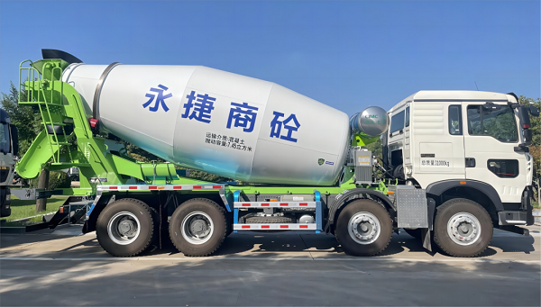【發(fā)車新聞】重汽&凌宇攪拌車交付客戶！