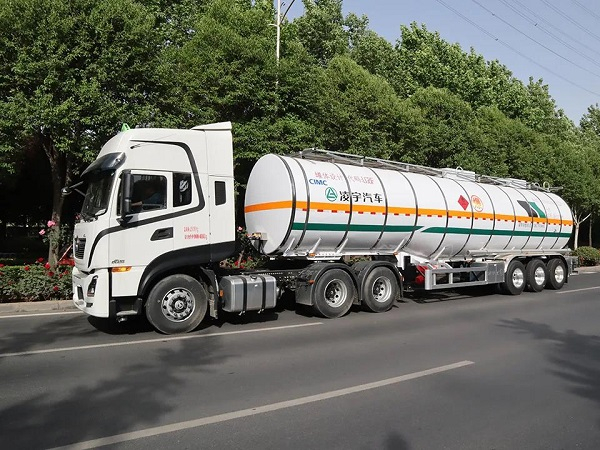 再掀發(fā)車(chē)熱潮，130臺(tái)凌宇液罐車(chē)批量發(fā)往寧夏